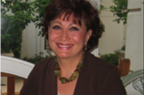 Dr. Flora Zomorodi