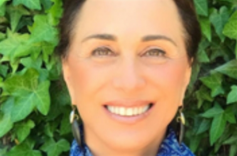 Dr. Sylvia Hakim