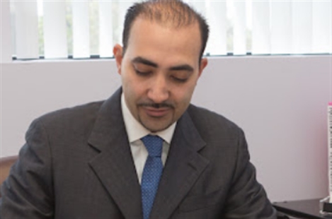 Dr. Sherwin Hariri