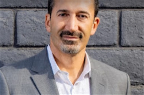 Dr. Farbod Esmailian