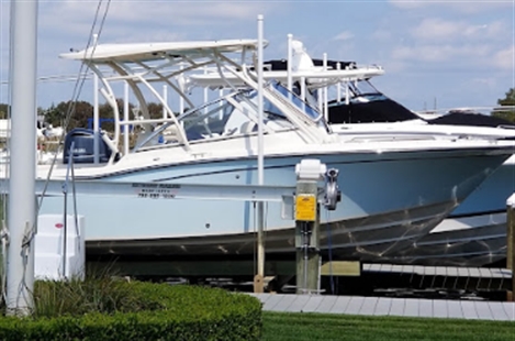 Comstock Yacht Sales & Marina
