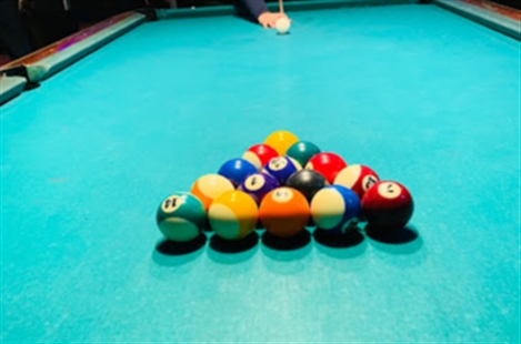 8 on Eighth Bar and Billiards