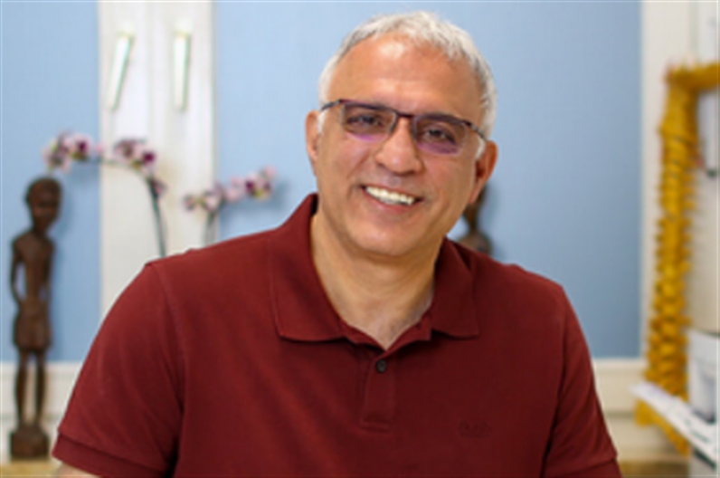 Dr. Siamak Radmehr