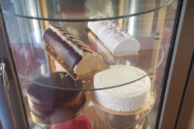 Minoo Bakery & Pastry
