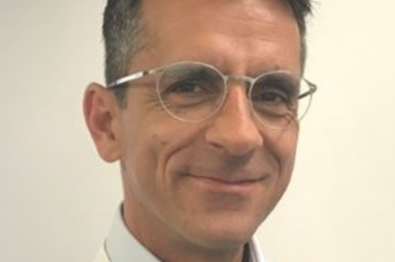 Dr. Darius Günther Nabavi