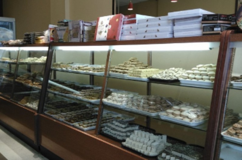 Laleh Confectionary