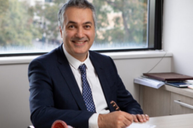 Dr. Kayvan Haghighi