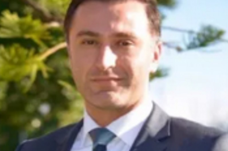 Dr. Alireza Fallah